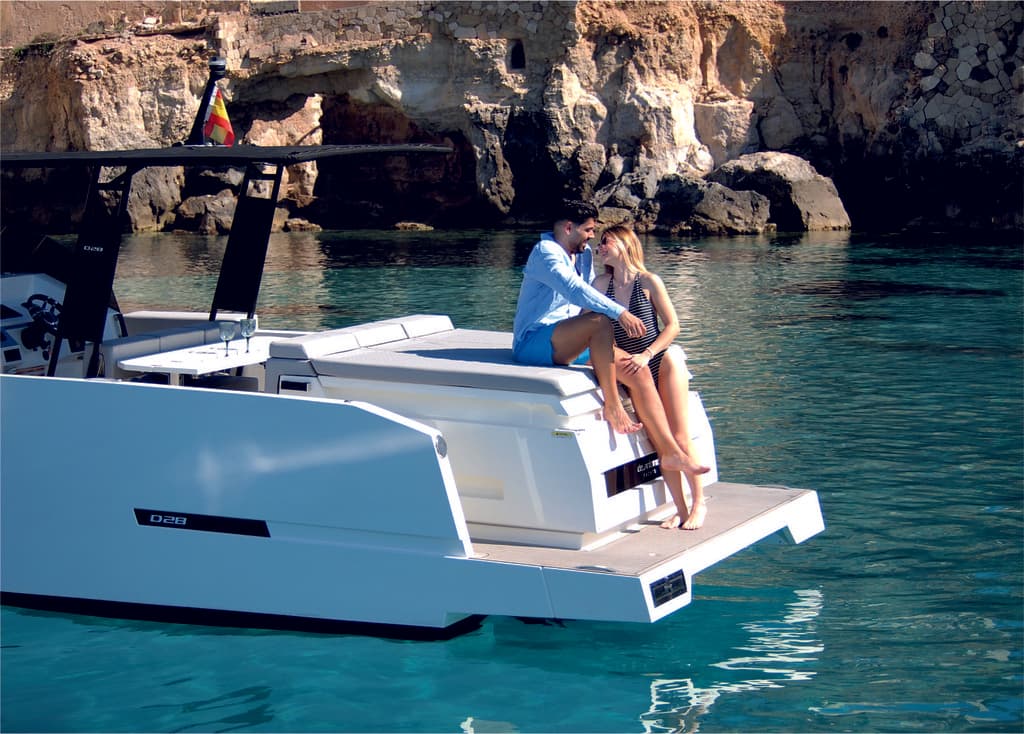 De Antonio Yachts D28 Open