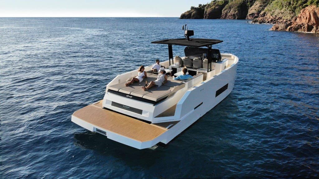 De Antonio Yachts D42 Open