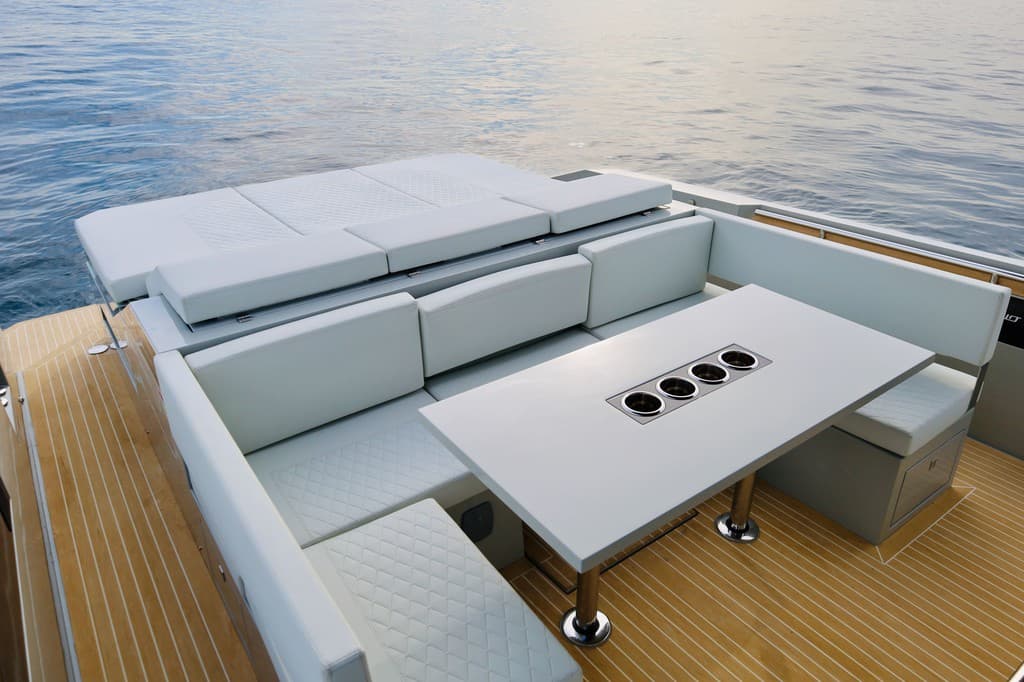 De Antonio Yachts D36 Open
